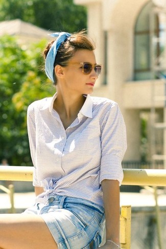 Light Blue Headband Outfits: Rock a white check dress shirt with a light blue headband for comfort dressing with a modernized spin.