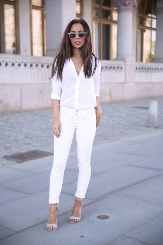 Women's White Dress Shirt, White Skinny Jeans, Grey Leather Heeled Sandals, Grey Sunglasses