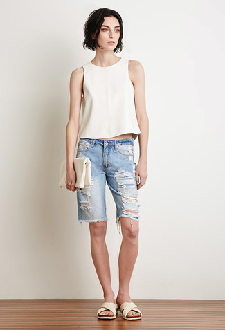 Light Blue Ripped Denim Bermuda Shorts Outfits For Women: 