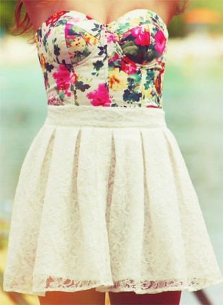 White Floral Cropped Top Outfits: 