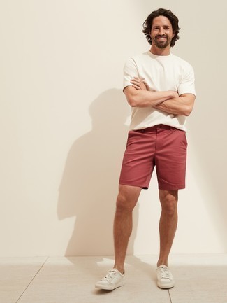 Red Shorts Outfits For Men: 