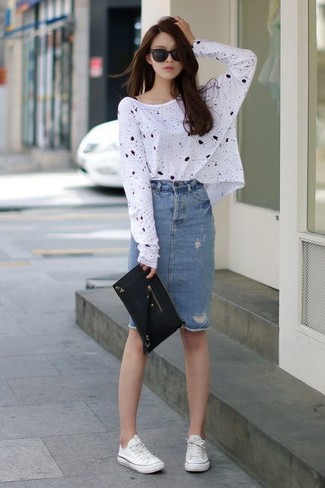 White and Black Print Long Sleeve T-shirt Outfits For Women: 