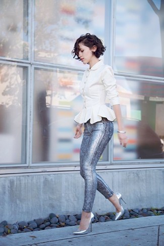 Grey Leather Pumps Outfits: A white peplum top and grey leather leggings are a cool combo to have in your current arsenal. And if you wish to instantly lift up your outfit with a pair of shoes, why not introduce a pair of grey leather pumps to the mix?