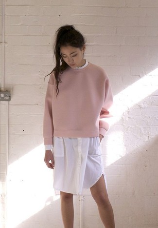 Pink Sweatshirt Outfits For Women: 