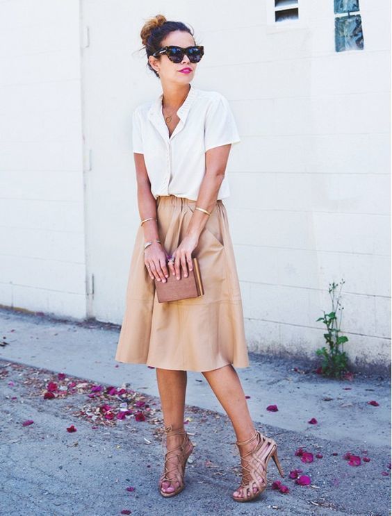 Button down skirt beige hotsell