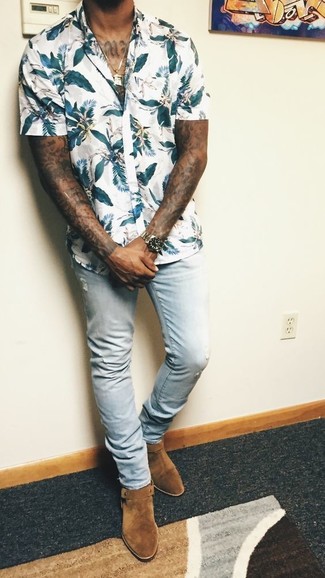 Men's White Floral Short Sleeve Shirt, Light Blue Ripped Skinny Jeans, Brown Suede Chelsea Boots, Gold Watch
