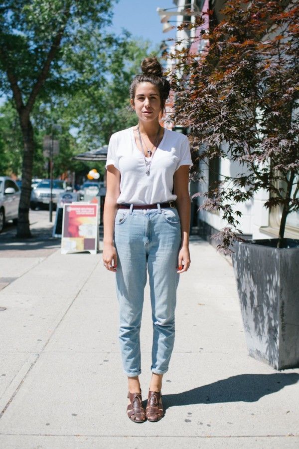 light blue t shirt outfit women's