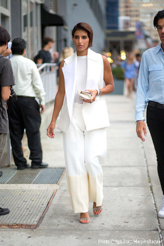 White Sleeveless Coat Outfits: 