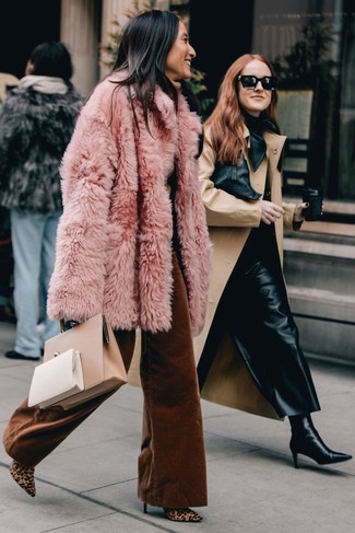 Pink Fur Coat Outfits: 
