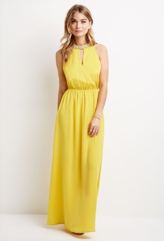 Yellow Evening Dress Outfits: Make a yellow evening dress your outfit choice and you'll be the picture of elegance.