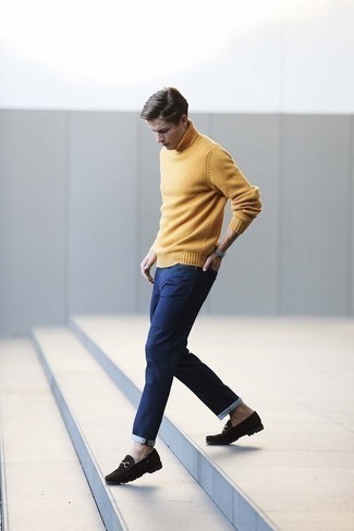 Yellow Knit Turtleneck Outfits For Men: Marrying a yellow knit turtleneck with navy jeans is a nice option for a cool and relaxed outfit. For a more refined aesthetic, why not add a pair of dark brown suede loafers to the mix?