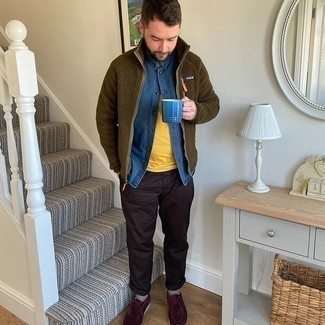 Zip Sweater Outfits For Men: Consider teaming a zip sweater with dark brown chinos for comfort dressing with a modern take. If in doubt about what to wear on the footwear front, stick to burgundy suede desert boots.