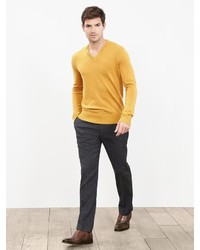 Extra Fine Merino Wool Vee Sweater Pullover
