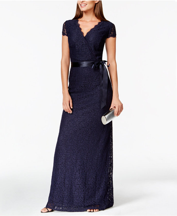 Paralizar Tractor reembolso Adrianna Papell Plus Size Cap Sleeve Lace Gown, $229 | Macy's | Lookastic