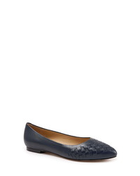 Trotters Pointed Toe Flat
