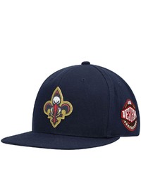 Mitchell & Ness Navy New Orleans Pelicans Silicon Grass Snapback Hat