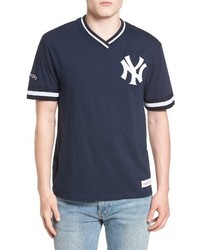 Mitchell & Ness New York Yankees Vintage V Neck T Shirt