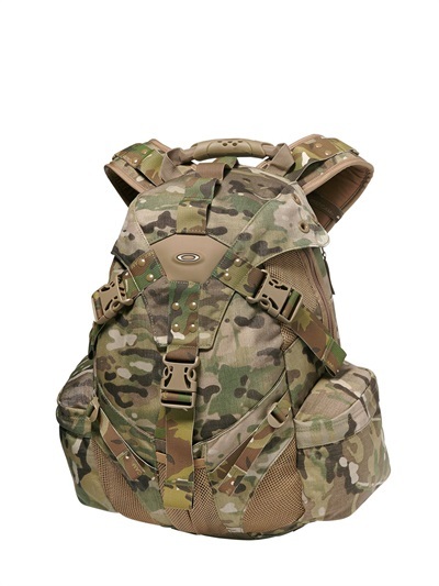 oakley camo backpack