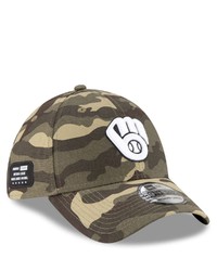 New Era Camo Milwaukee Brewers 2021 Armed Forces Day 39thirty Flex Hat