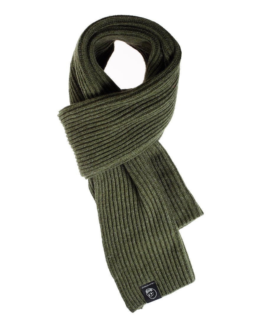 Оливковый шарф. Шарф мужской зеленый. Оливковым шарфики. Темно оливковый шарф.