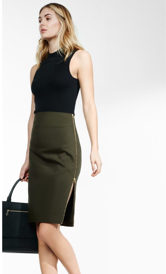 https://cdn.lookastic.com/olive-slit-midi-skirt/side-zipper-midi-pencil-skirt-original-647588.jpg