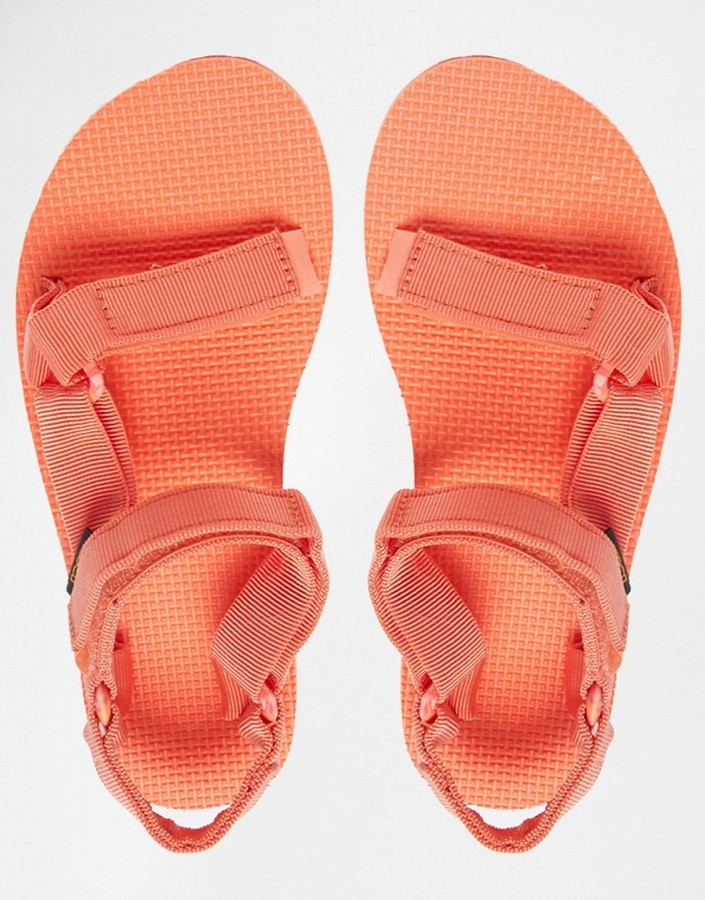 Teva store fusion coral