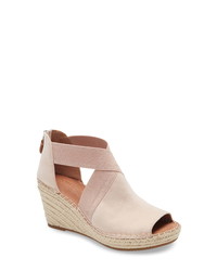 GENTLE SOULS SIGNATURE Gentle Souls By Kenneth Cole Colleen Wedge Sandal