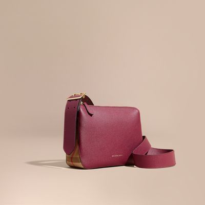 Leather handbag Burberry Purple in Leather - 20900028