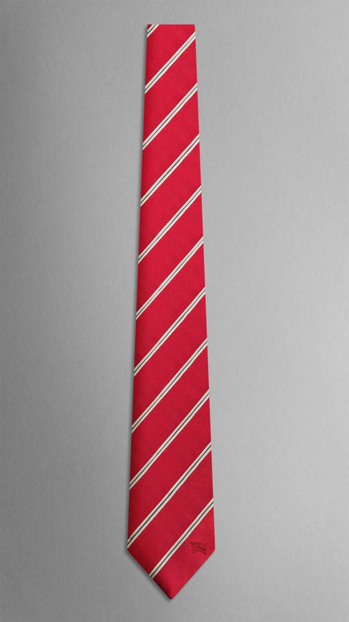 burberry tie red