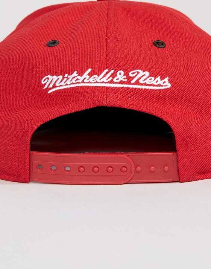 Miami Heat Monochromatic Red Snapback - Mitchell & Ness - Gorra