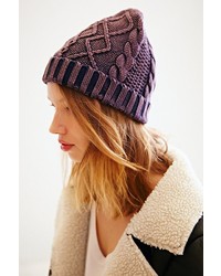 UO Cable Fitted Beanie