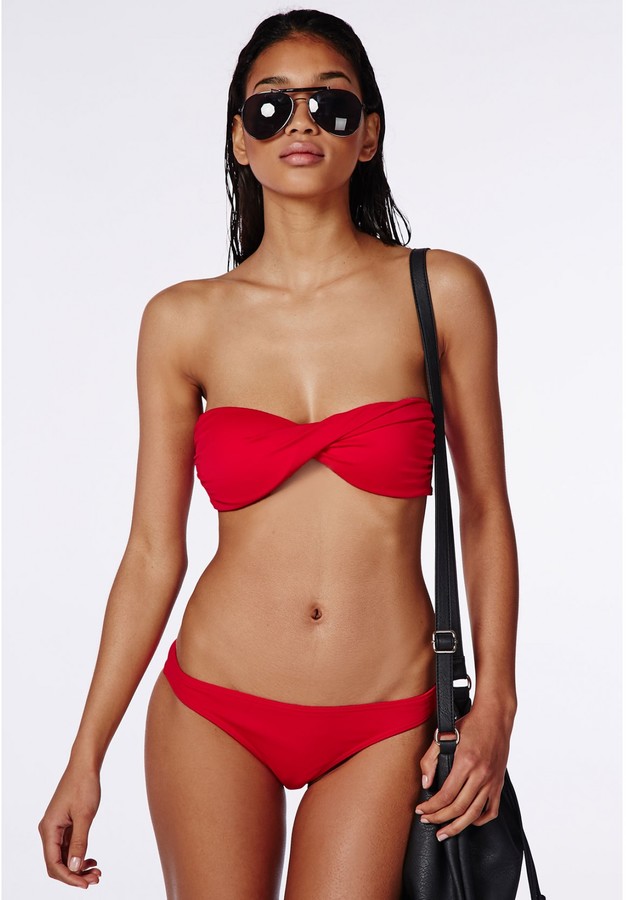 De stad Fascineren Harden Missguided Twist Bandeau Bikini Top Red, $24 | Missguided | Lookastic