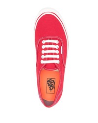 Vans Classic Low Top Sneakers