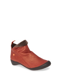 SOFTINOS BY FLY LONDON Farah Bootie