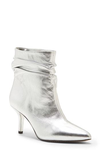 vince camuto abrianna bootie