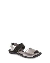 bernie mev. Violet Sandal