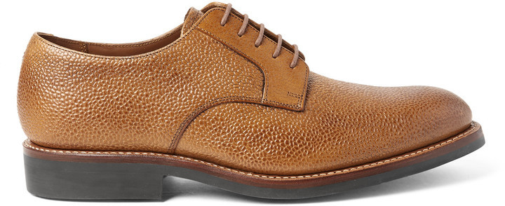pebble grain leather shoes