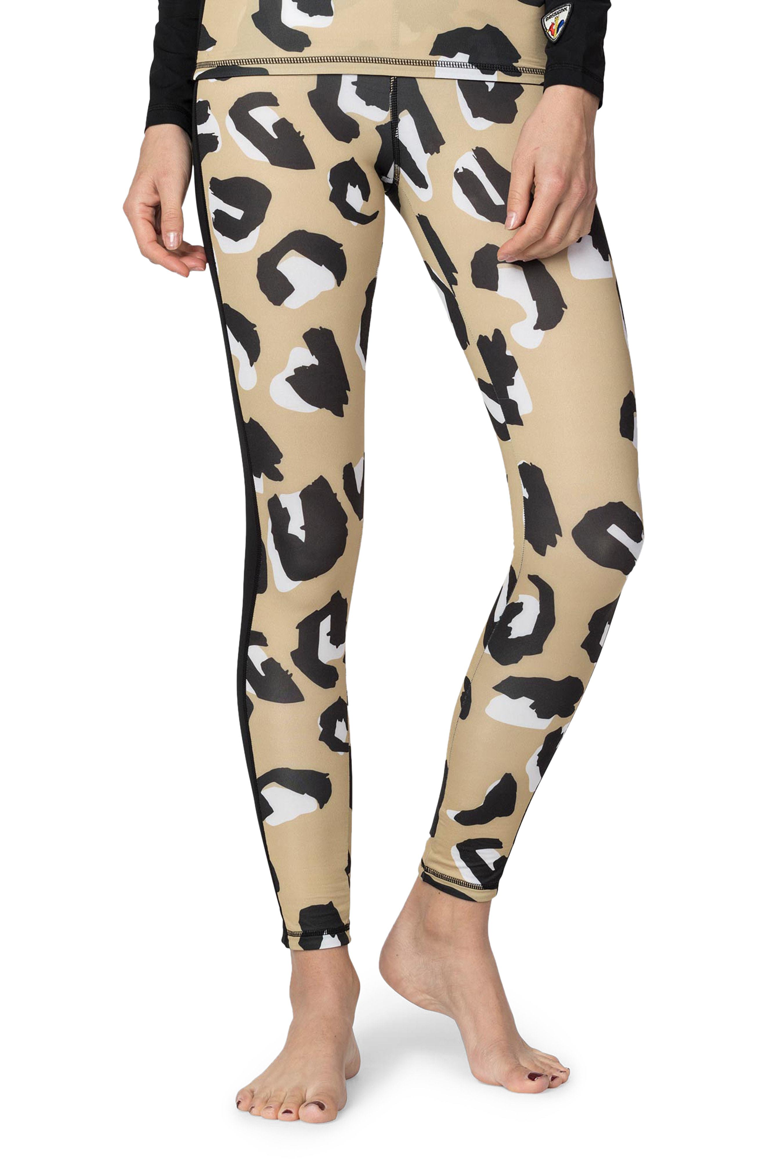 https://cdn.lookastic.com/tan-leopard-leggings/wenatchee-base-layer-tights-original-9658204.jpg