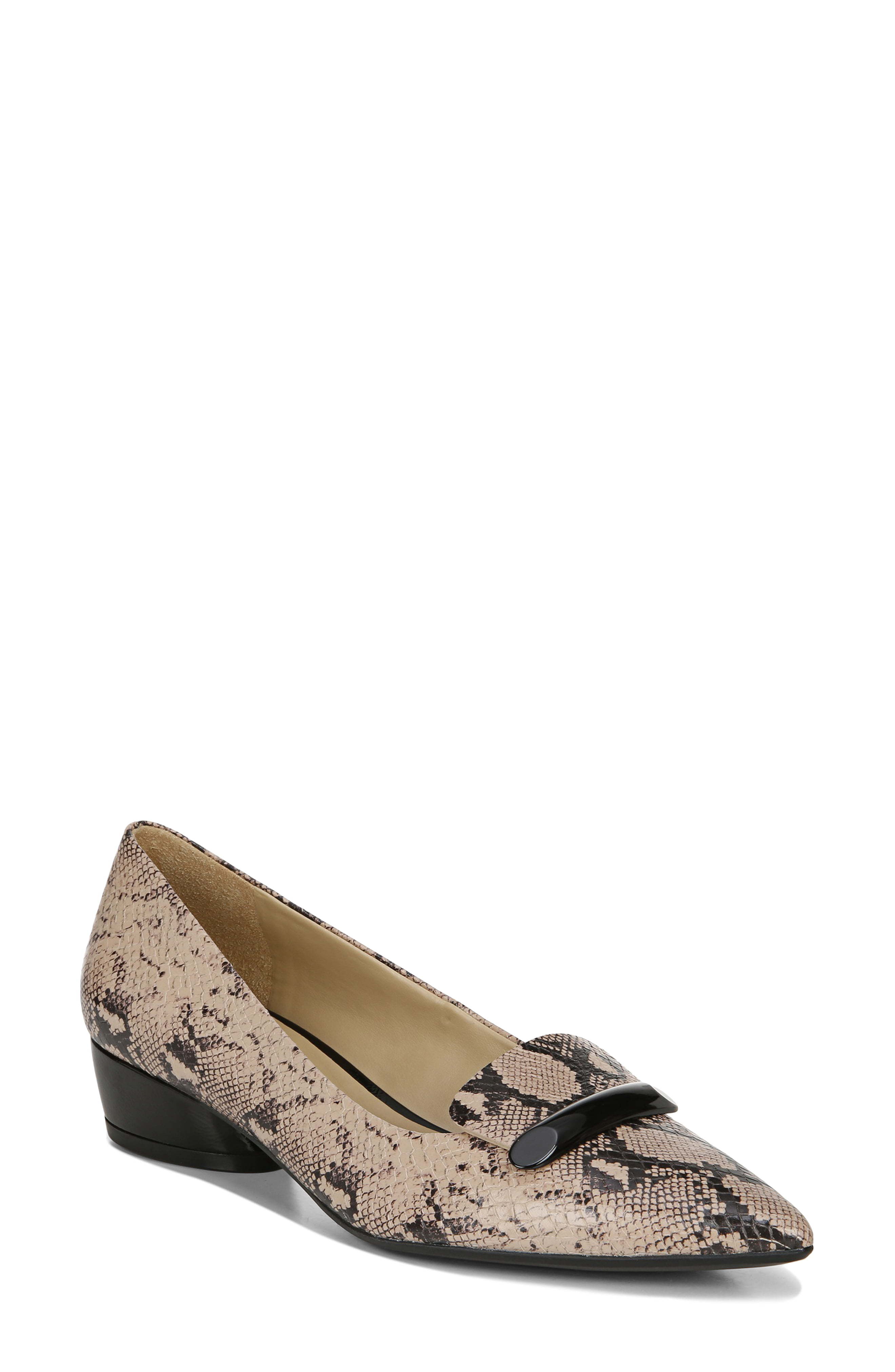 Naturalizer Booker Pointed Toe Pump, $39 | Nordstrom | Lookastic