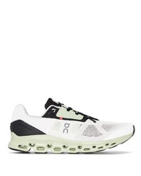 ON Running Cloudstratus Low Top Sneakers