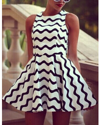 White Sleeveless Zigzag Print Flare Dress
