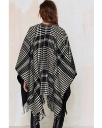 Factory Warm Welcome Plaid Poncho