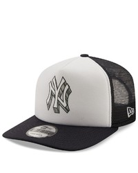 New Era White New York Yankees Foam Front Trucker 9fifty Snapback Hat