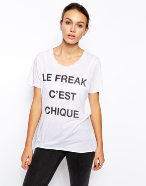 C'est CHIC Women's T-shirt