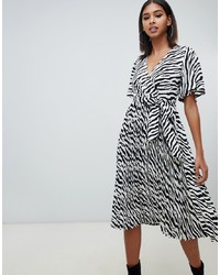 PrettyLittleThing Pleated Midi Dress In Zebra