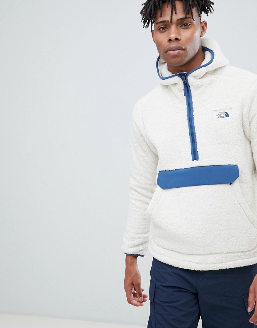 The North Face Campshire Pullover Hoodie In White, | |