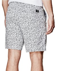 GUESS Summery Printed Traveler Fit Shorts