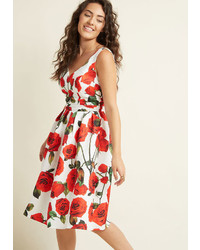 7231 The Perfect Time Has Arisen To Wear This Floral Midi Dress 