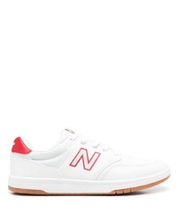 New Balance 425 Low Top Sneakers