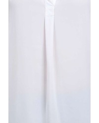 Zoa Dobby V Neck Pullover Top In White